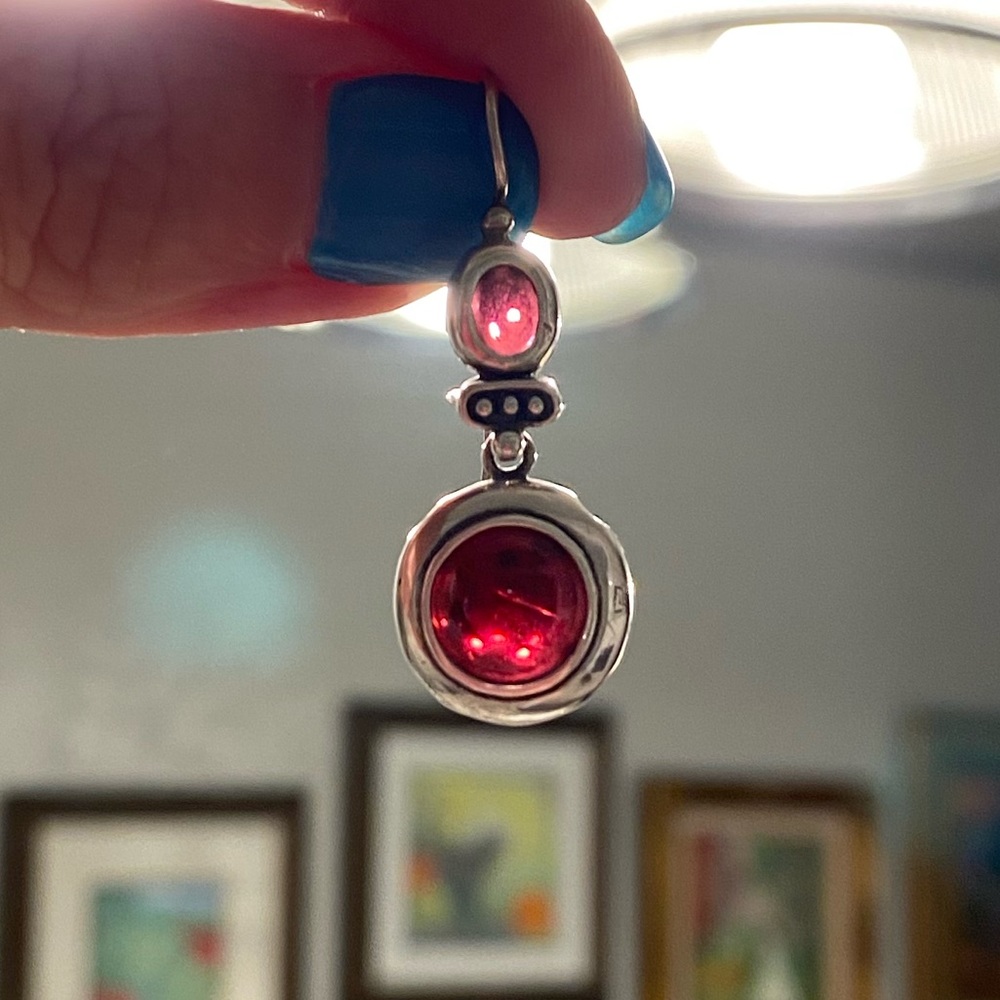 Garnet dangle earrings - Picture 2 of 4